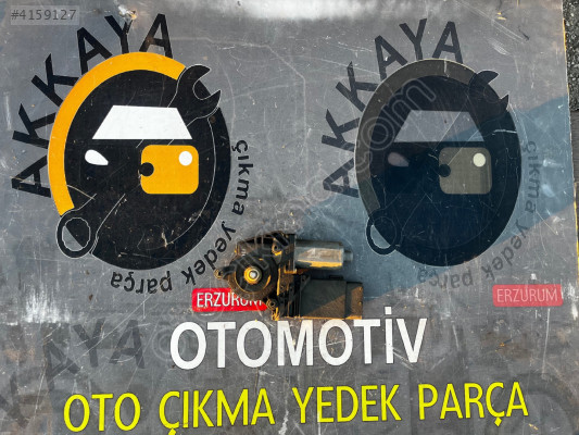 105404-301 Golf 4 Sol ön Cam Motoru Orjinal Çıkma