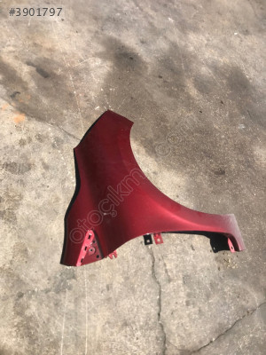 Renault Clio 4 Sağ Ön Çamurluk