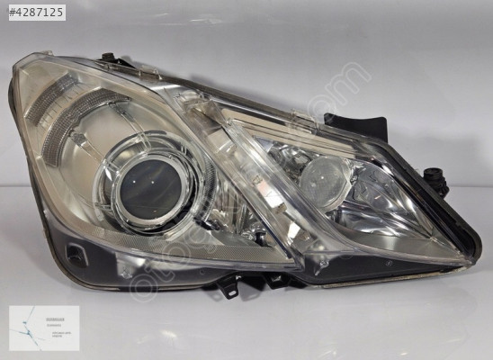 MERCEDES E SERİ W207 FAR SAĞ