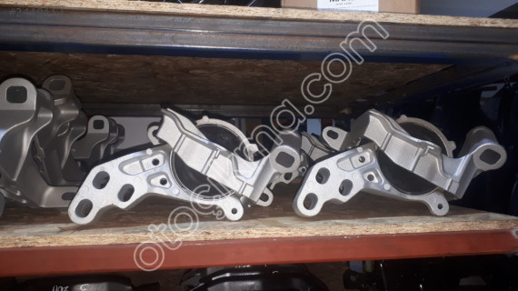 Mazda 3 sağ kulak