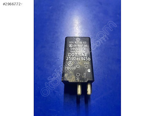 MERCEDES W123-W126 ORJİNAL DÖNÜŞ SİNYALİ RÖLESİ -0008210963