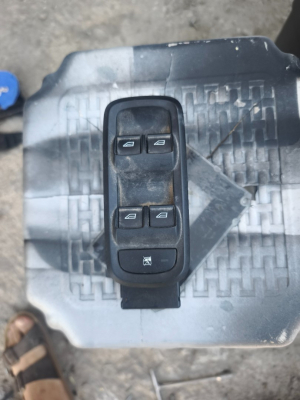 ford fiesta dörtlü cam açma düğmesi orjinal. Son olur fiyat