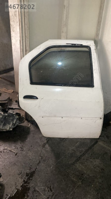 DACİA LOGAN SAĞ ARKA KAPI