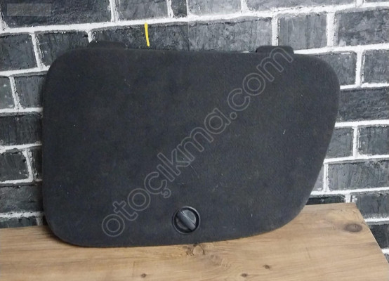 Audi a5 bagaj kapağı tutucu