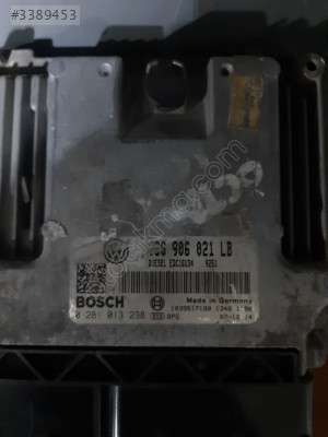 03G 906 021 LB- 0281 013 238  - VW CADDY MOTOR BEYNİ