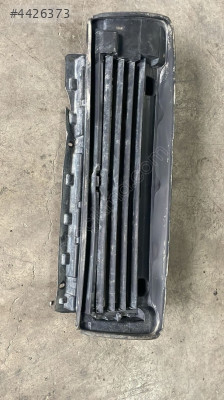 Duster 2-II Ön Tampon Hava Izgarası Klapesi 2020- -Renault Mais