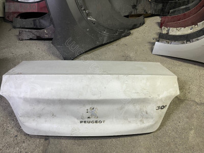 Peugeot 301 arka bagaj