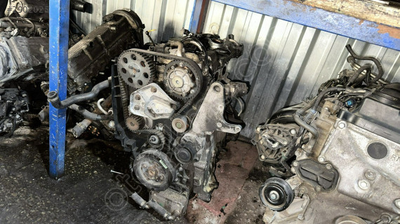 Orjinal Çıkma Volvo s40 1.8 benzinli motor