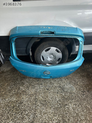 Opel corsa bagaj kapağı