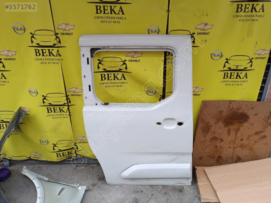 OPEL COMBO E SAĞ ARKA KAPI BEYAZ ÇIKMA ORJİNAL YEDEK PARÇA