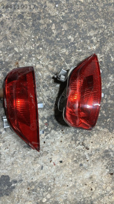2019-2025 RENAULT MEGANE 4 ARKA TAMPON REFLÖKTÖRLERİ ORJ ÇIKMA