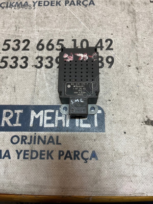 ÇIKMA VW GOLF 5 1K6 035 570 F 1K6035570F ANTEN AMPLİFİKATÖRÜ
