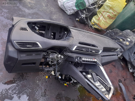 Peugeot 3008 göğüs