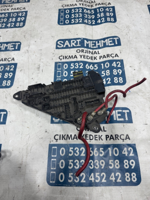 ÇIKMA BMW E60 E61 SİGORTA KUTUSU 6906588