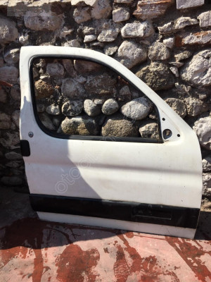 PEUGEOT PARTNER SAĞ ÖN KAPI  ORİJİNAL ÇIKMA PARÇA