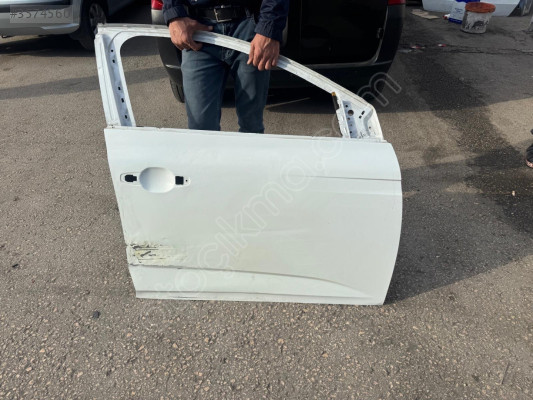 RENAULT MEGAN 4 BEYAZ SAĞ ÖN KAPI ORJINAL.