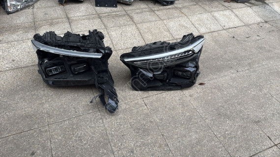 AUDİ Q6 E TRON ÇIKMA ORJİNAL SAĞ SOL FAR BD2