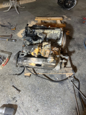 TRANSPORTER T4 2.5 motor 102 lik