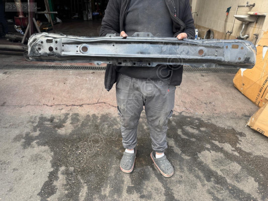 DACİA DUSTER ÖN TAMPON DEMİRİ ORJINAL HATASIZ