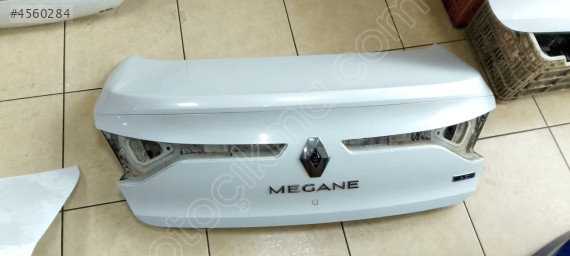 RENAULT MEGANE 4 BAGAJ KAPAĞI