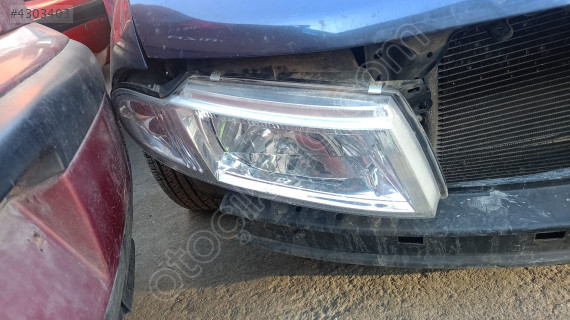 mitsubishi carisma sağ far