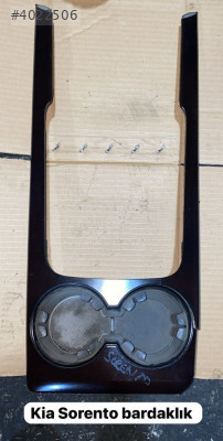 KİA SORENTO BARDAKLIK