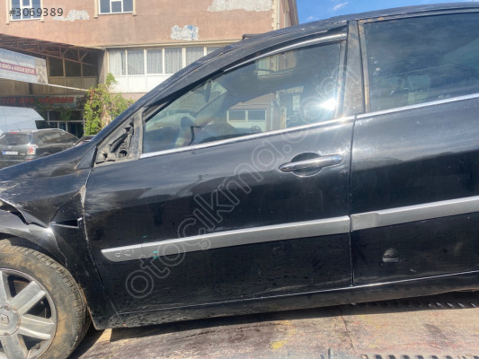 Renault megane sol ön kapı