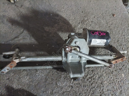 NİSSAN NAVARA CAM SİLRCEK MOTORU