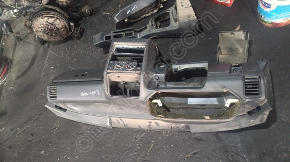 Lada Vega göüslük orj çıkma parçalar