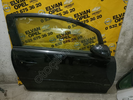Opel Corsa D Tek Kapı Çıkma Sağ Ön Kapı