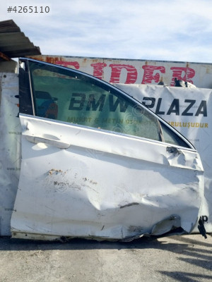 Volkswagen Passat B8 Sağ Ön Kapı