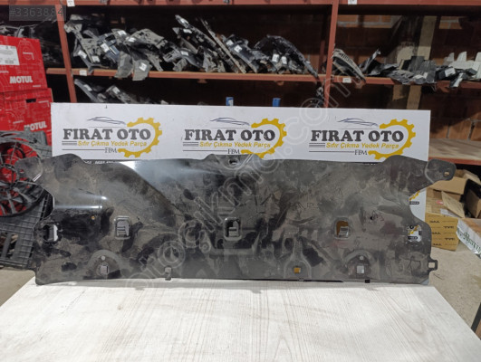 51647383855 BMW G30 ÖN PANEL ÜST SACI