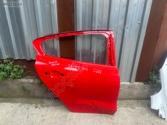 Focus sağ arka kapı kırmızı çıkma 2018-2025