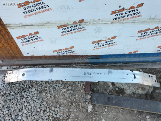 BMW 1 SERİSİ F40 21-23 ön tampon demiri orijinal çıkma