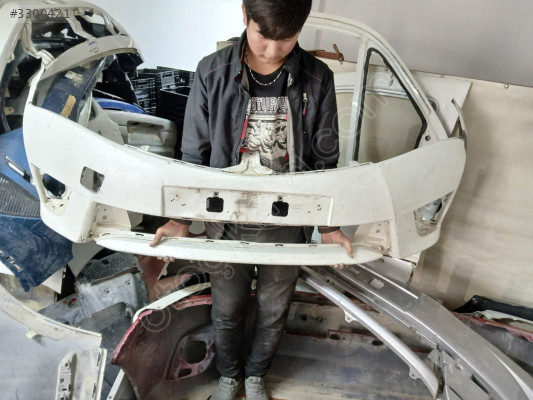 Toyota Corolla 2013 2016 ön tampon