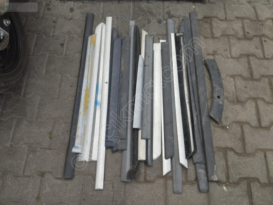opel corsa  kapı bandı