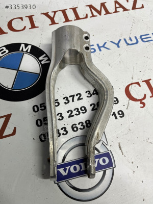 BMW ix sağ arka amortisör taşıyıcı baglantı ayak