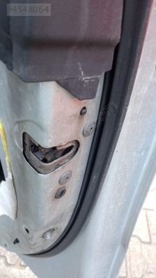 peugeot 508 sağ ön kapı kilidi