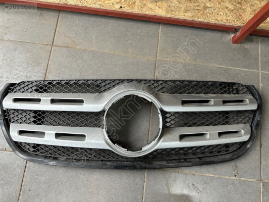 MERCEDES X SERİSİ ÇIKMA ORJİNAL ÖN PANJUR BDÇ