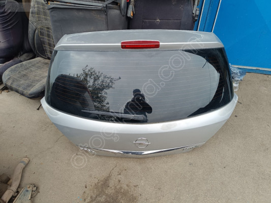 Astra h bagaj kapağı