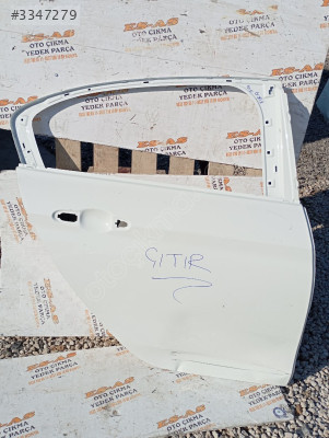 Fiat egea 17 24 çıkma parça sağ arka kapı