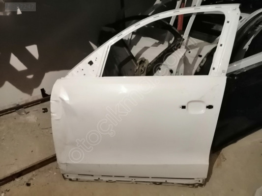 AUDİ Q5 SOL ÖN KAPI