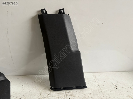 VOLKSWAGEN PASSAT B8 SOL ORTA DİREK İÇ BAKALİTİ ALT