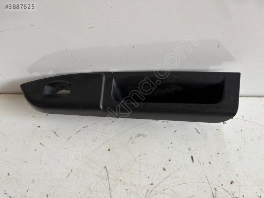 HYUNDAİ GETZ SAĞ ÖN KAPI CAM DÜĞME ÇERÇEVESİ