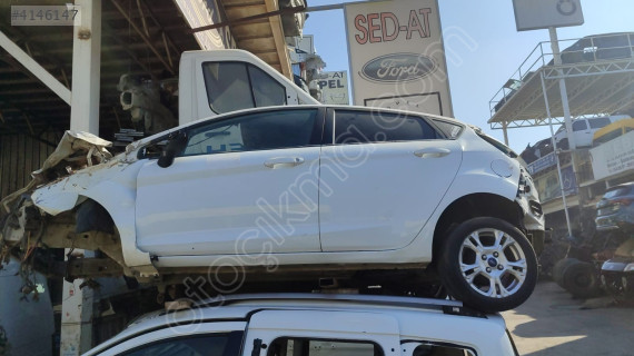 FORD FİESTA 2009-2016 SOL ÖN KAPI VE DİĞER KAPORTA PARÇALARI