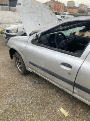 2007 model Clio iki komple ya da parça parça satılık