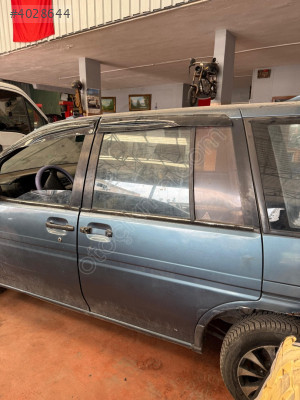 1989 MODEL NİSSAN PRAIRE SOL ÖN KAPI