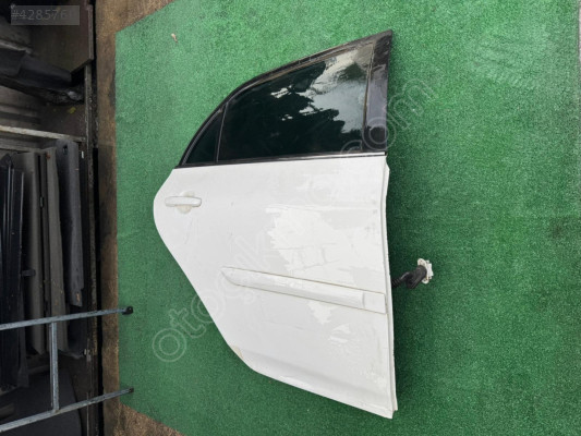 TOYOTA COROLLA SAĞ ARKA
