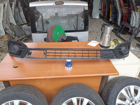 Fiat Egea Makyajlı Ön Tampon Orta Izgara DOLU