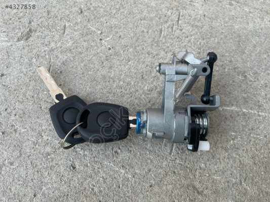 GOLF4 BAGAJ KİLİT SİLİNDİRİ T5 POLO HB 1998 2004 SIFIR 1J6827297G